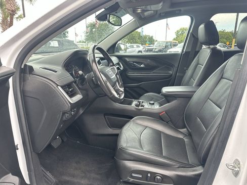 Used 2022 GMC Terrain SLT FWD image 16