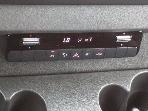 Used 2026 Mercedes-Benz Sprinter 2500 image 19