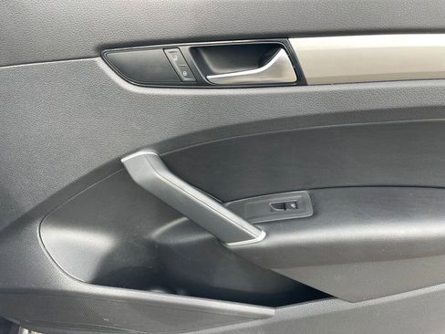 Used 2020 Volkswagen Passat 2.0T SE image 21