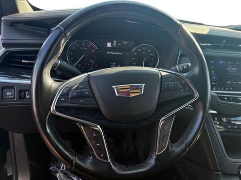 Used 2023 Cadillac XT5 Premium Luxury AWD/4WD image 8