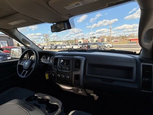 Used 2015 RAM 1500 Express image 23