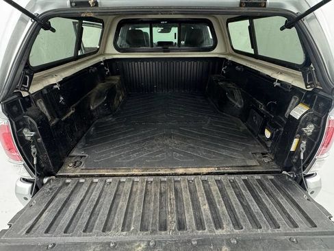 Used 2023 Toyota Tacoma TRD Sport w/ TRD Premium Sport Package AWD/4WD image 16