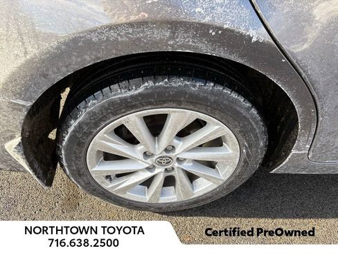 Used 2023 Toyota Camry LE image 5