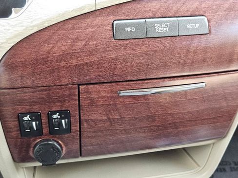 Used 2014 Toyota Sienna XLE FWD image 56