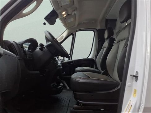 Used 2024 RAM ProMaster 2500 w/ Convenience Group image 12