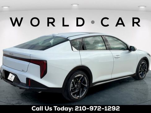New 2026 Kia K4 GT-Line w/ GT-Line Sunroof Package FWD image 3