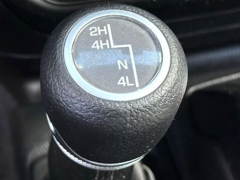 Used 2021 Jeep Gladiator Sport image 22