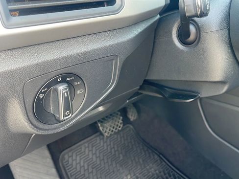 Used 2021 Volkswagen Atlas SE w/ Panoramic Sunroof Package image 24