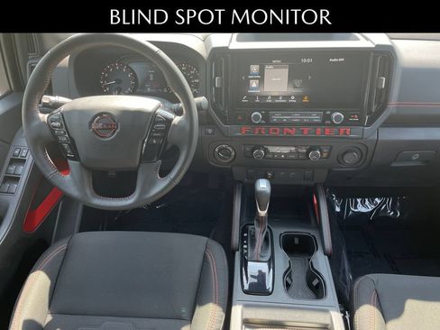 Used 2025 Nissan Frontier PRO-4X AWD/4WD image 9