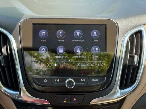 Used 2024 Chevrolet Equinox Premier AWD/4WD image 18