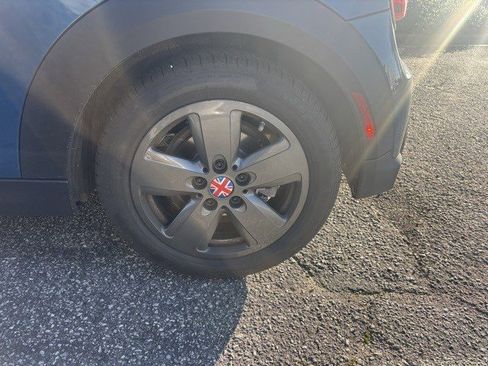 Used 2024 MINI Cooper 2-Door Hardtop image 5