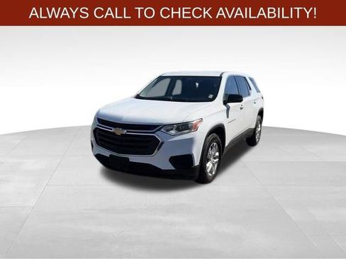 Used 2021 Chevrolet Traverse LS w/ LPO, Cargo Package FWD image 3