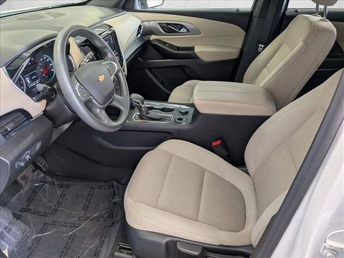 Used 2023 Chevrolet Traverse LS FWD image 16