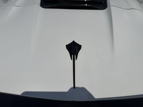 Used 2025 Chevrolet Corvette Stingray Premium Conv w/ Z51 Performance Package RWD image 38