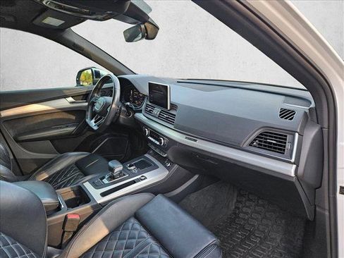 Used 2018 Audi SQ5 Prestige w/ Prestige Package image 16