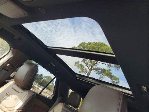 Used 2024 Ford Explorer King Ranch w/ Technology Package image 25