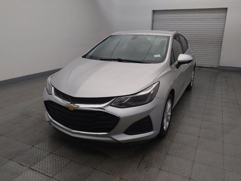 Used 2019 Chevrolet Cruze LT FWD image 15