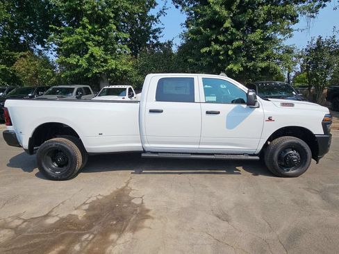 New 2026 RAM 3500 Tradesman AWD/4WD image 8
