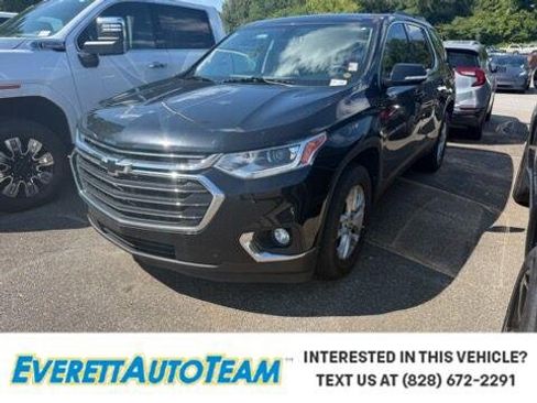 Used 2019 Chevrolet Traverse LT FWD image 1