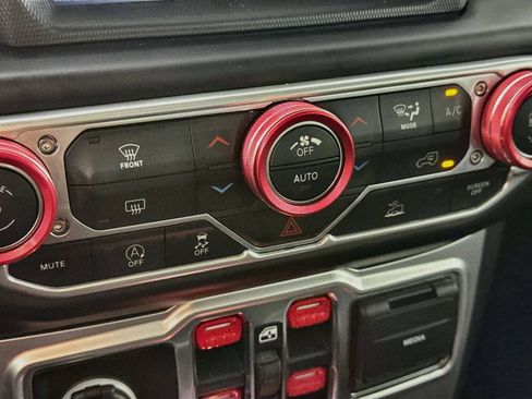 Used 2021 Jeep Wrangler Unlimited Sport AWD/4WD image 18