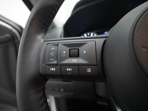 Certified 2024 Nissan Rogue SV w/ SV Premium Package image 17