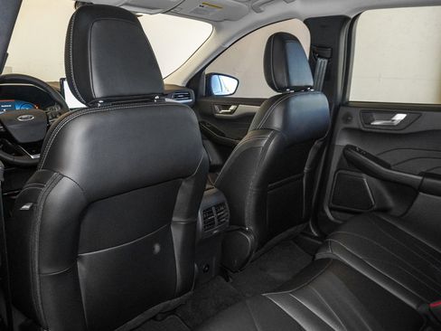 New 2025 Ford Escape SE w/ PHEV Premium Package image 36