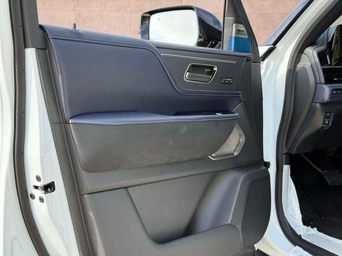 New 2026 INFINITI QX80 4WD image 21