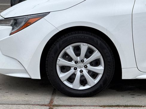 Used 2024 Toyota Corolla LE FWD image 27