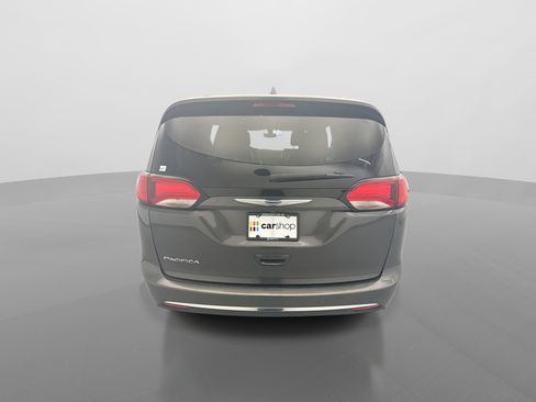 Used 2019 Chrysler Pacifica Touring-L FWD image 22