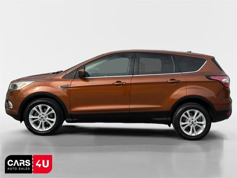 Used 2017 Ford Escape SE image 4