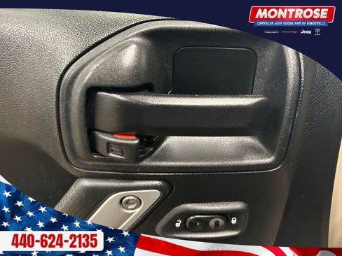 Used 2017 Jeep Wrangler Unlimited Sahara image 11