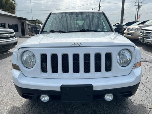 Used 2017 Jeep Patriot Sport w/ Power Value Group FWD image 3