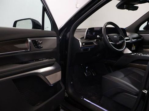 New 2026 Cadillac Vistiq Sport image 6