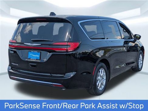 New 2025 Chrysler Pacifica Select image 6