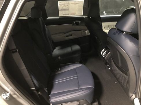 Used 2023 Kia Sorento SX Prestige image 48