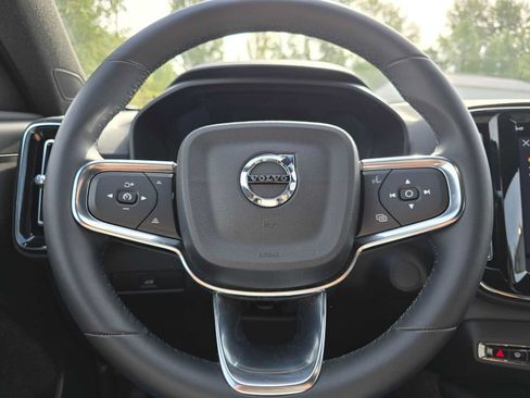 Certified 2023 Volvo XC40 Recharge Core w/ Protection Package Premier AWD/4WD image 24