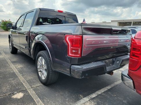 Used 2015 Ford F150 Platinum w/ Equipment Group 701A Luxury AWD/4WD image 4