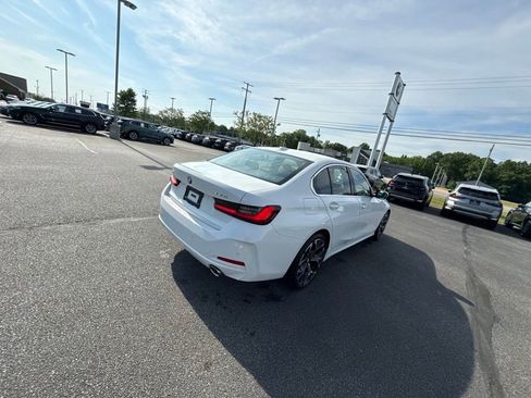Used 2025 BMW 330i xDrive Sedan w/ Premium Package AWD/4WD image 24