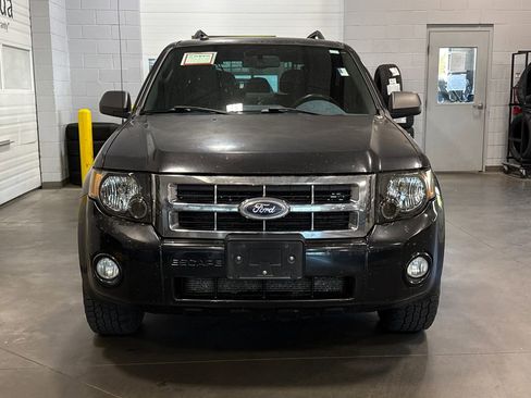 Used 2011 Ford Escape XLT AWD/4WD image 2