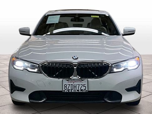 Used 2021 BMW 330i Sedan w/ Premium Package RWD image 3