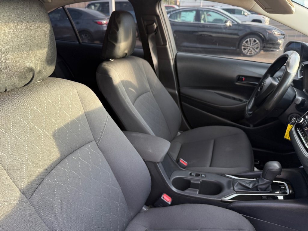 Used 2025 Toyota Corolla LE FWD image 18