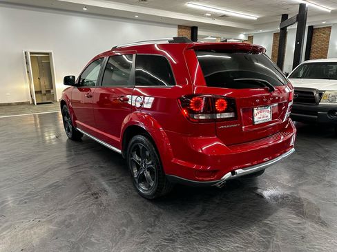 Used 2018 Dodge Journey Crossroad w/ Nav & Sun Group FWD image 7