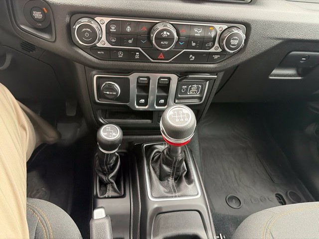 Certified 2024 Jeep Wrangler Sport AWD/4WD image 19