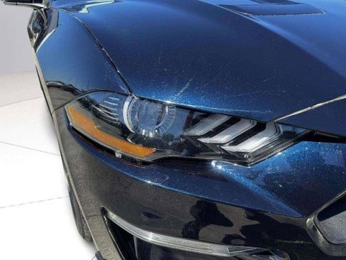 Used 2021 Ford Mustang Coupe RWD image 9