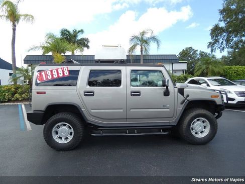 Used 2003 HUMMER H2 w/ Preferred Equipment Group image 2