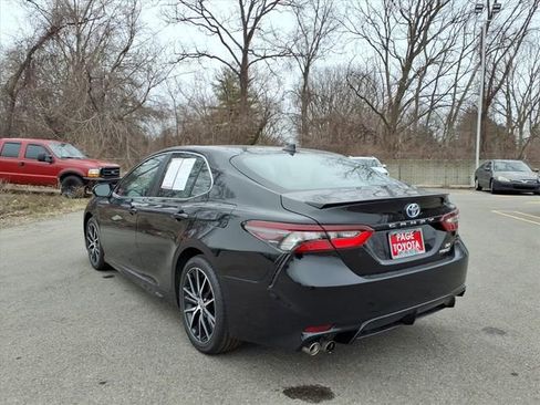 Certified 2023 Toyota Camry SE image 6