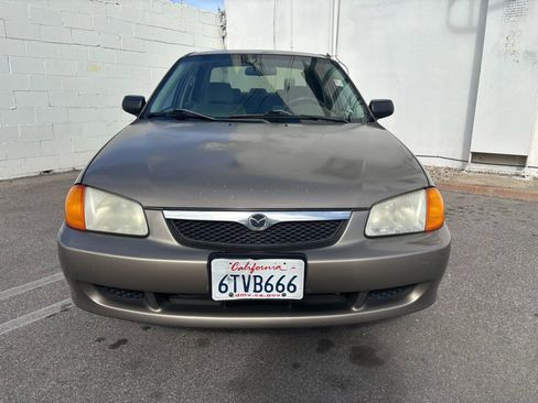 Used 2000 MAZDA Protege DX image 3