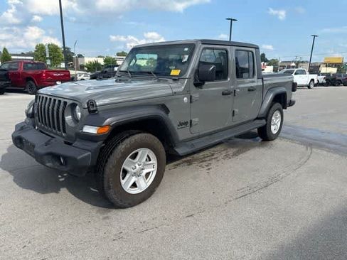 Used 2020 Jeep Gladiator Sport w/ Quick Order Package 24S AWD/4WD image 9