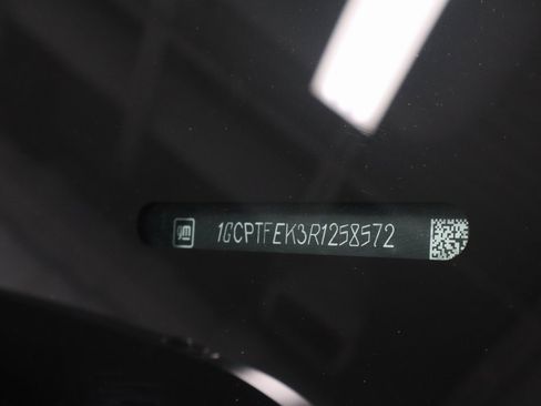 Used 2024 Chevrolet Colorado ZR2 w/ ZR2 Convenience Package III image 30