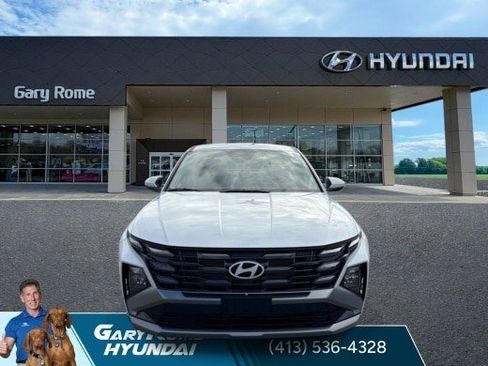 Certified 2025 Hyundai Tucson SE AWD/4WD image 3